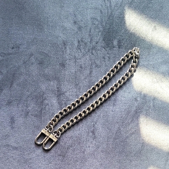 Louis Vuitton Silver Choker Chain Necklace NWOT - Picture 1 of 6